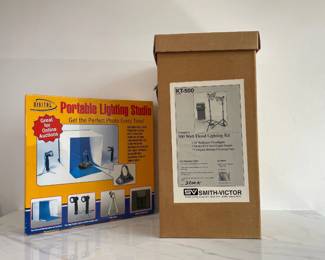 Lot 1111  Portable Lighting Studio Flood Lighting Kit