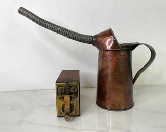 Lot 922  Antique Ford Model T Ignition Coil Buzz Box 1 Qt Oil Can w Flexible Spout