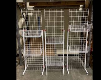 Lot 5125  ULINE Grid Organizer System