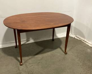 Lot 5059  Lexington Oval Dining Table
