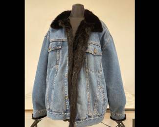 Lot 1160  Vintage Jordache Denim Jacket w Faux Fur Lining