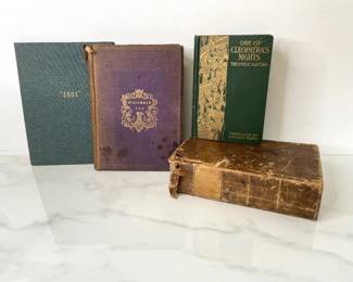 Lot 842  Vintage and Antique Hardcover Books  Mark Twain 1601. Brentanos 1962 The Works of Lord Byron. Grigg  Elliot 1863 Others