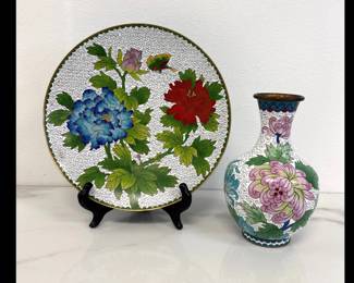 Lot 769  Vintage JingFa Cloisonne Plate Vase