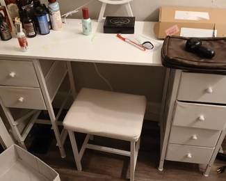 dressing table and stool