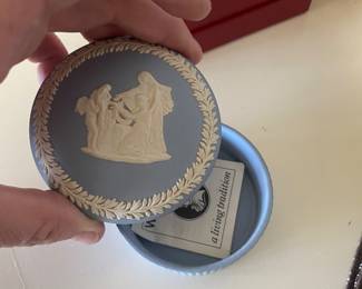 wedgewood trinket box