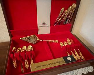 COMMUNITY GOLD PLATED SET OF FLATWARE MINT CONDITION