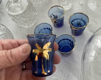 VINTAGE BLUE SET OF GLASSES JUST COOL AND UNQIUE FINDS