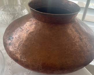 ANTIQUE COPPER POT VERY HEAVY