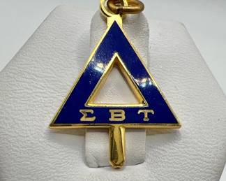 18KT Gold Enamel Pendant Stamped 18t