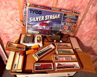 Tyco Silver Streak Box Set Components
