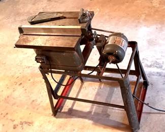 Craftsman Table Saw With 1/2 Horsepower Motor