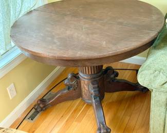 Round Table With Lion Head And Claw Feet