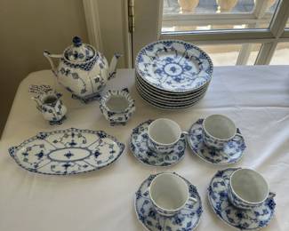 Assorted Royal Copenhagen Full Lace