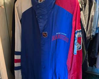 NY Rangers Vintage Hocky pull over in excellent condition.