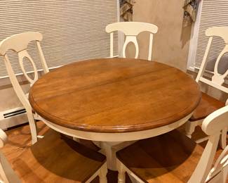 Dinette table with four chairs 