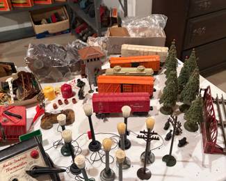 Accessories for Lionel trains