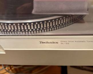 Turntable needs work technics  SL/2D 