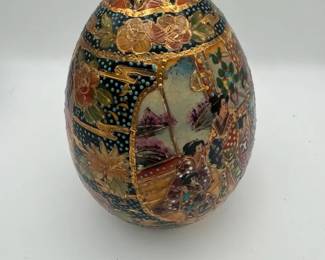 Vintage Satsuma Porcelain Egg Geisha Women Hand Painted Gilt China 6 in Height
