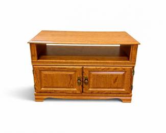 40 OakTVStandMediaCabinetwStorage