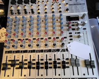 EuroRack Mixing Console UB1622FX