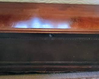 Lane Cedar Chest