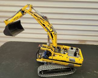 Lego Technic 8043 Excavator 
