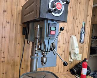 Delta 16.5 Variable Speed Drill Press Model 17-925