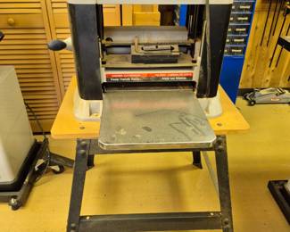 Delta 13" 2-speed Finishing Planer Model 22-580