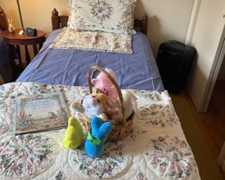 Comforter se, twin bed, Easter plush