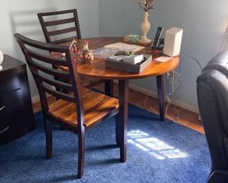 Work table and chairs- great for puzzles, crafting or work!