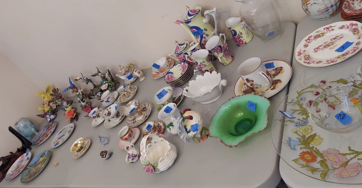 Tea sets, porcelain birds, etc