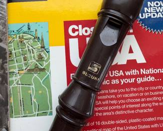 Suzuki Recorder Flute with National Geographic USA Map Book