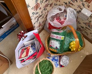 Holiday Decor & Misc Items Lot – Seasonal Pieces