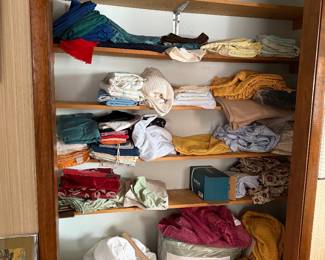 Clothing – Mixed Folded Garments