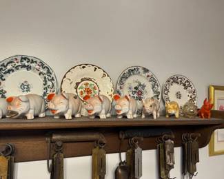 Pig Figurines Collection with Decorative Plates – Farmhouse Kitchen Wall Shelf Décor