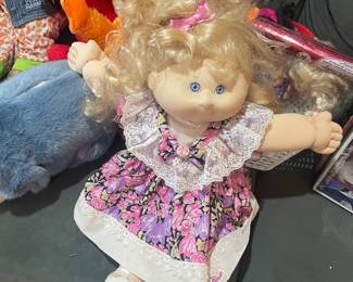 1992/10th Anniversary Cabbage Patch Doll, no box