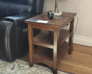 023 – Ashley Furniture Pair Side Tables 17" x 26" x 25"