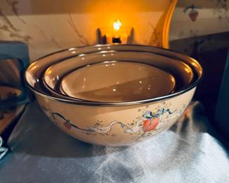 Marmalade mixing bowls with original lids (unused)
