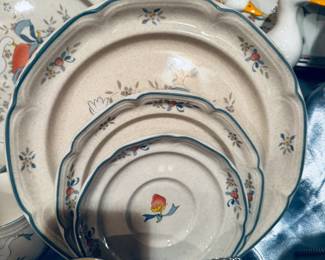 Marmalade dishware