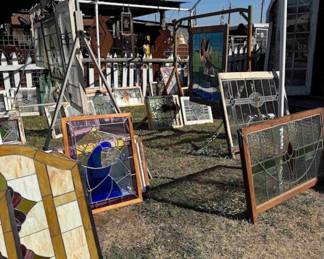 1106 Roberts Stained Glass