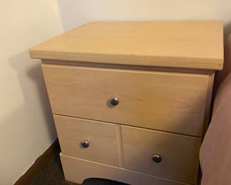 Night stand 