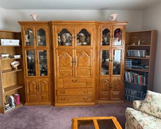 Entertainment center oak 