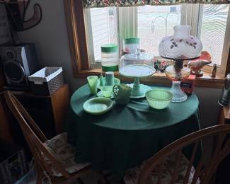 Table with four chairs 