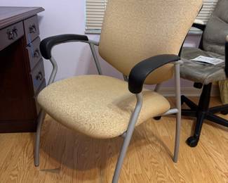 Upholstered Guest Chair Upholstered Accent / office Chair with Arms – Metal Frame