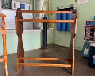 Wood Quilt Rack / Blanket Rack