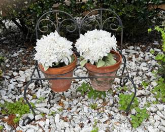 Metal Garden Plant Stand with Clay Pots