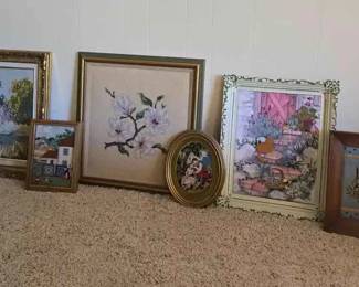 RA189Embroidery Elegance