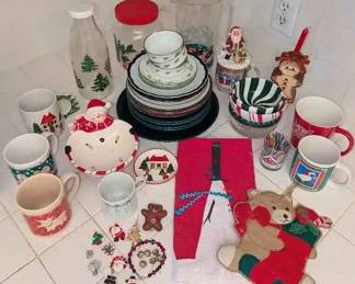 RA202Christmas Kitchen  More