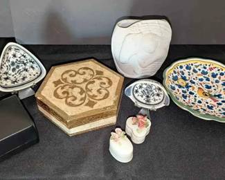 RA166The Well Appointed Dresser