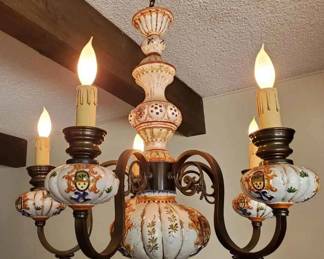 RA129VVintage Capodimontestyle Chandelier